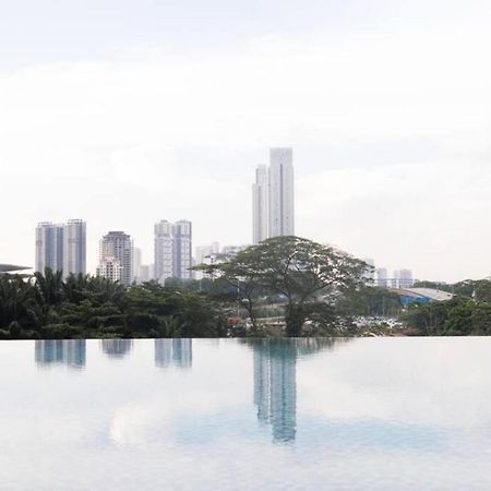 Seaview Condo Near Rf Mall, Food Court & Free Netflix 新山 外观 照片